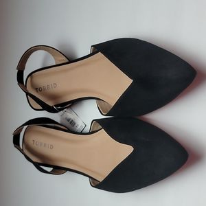 TORRID Black Faux Suede V-Cut Slingback Flat/SIZE 9.5{w}